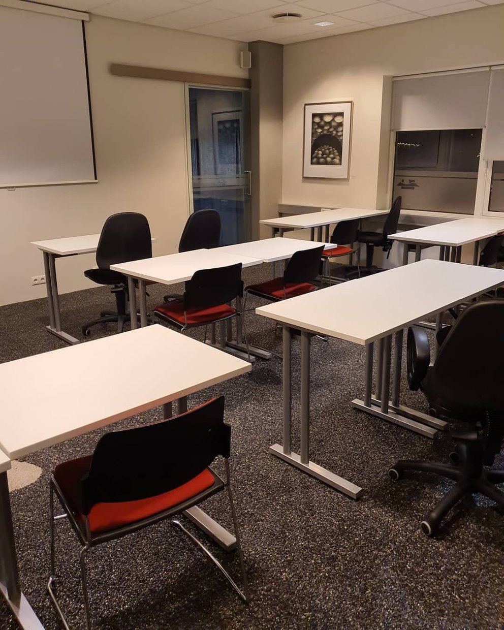 Svöfusalur frátekinn