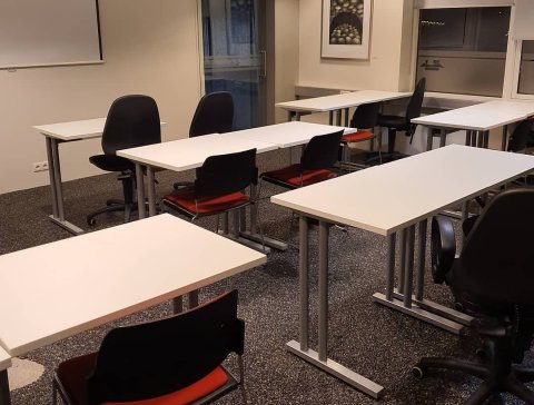 Svöfusalur frátekinn